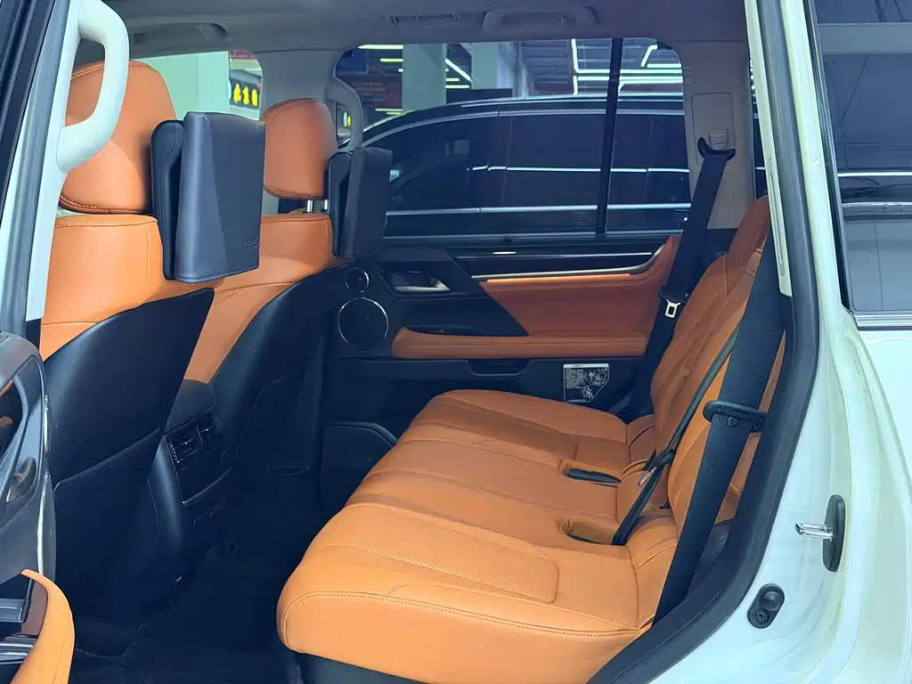 Lexus LX — миниатюра 5