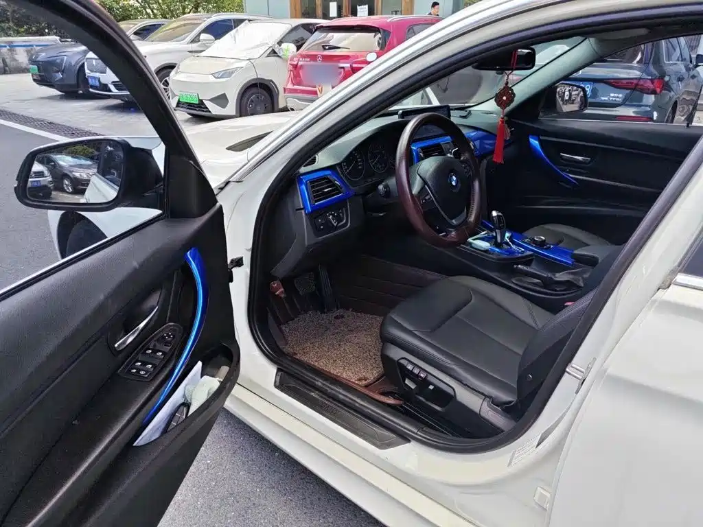 BMW 3 Series — миниатюра 14