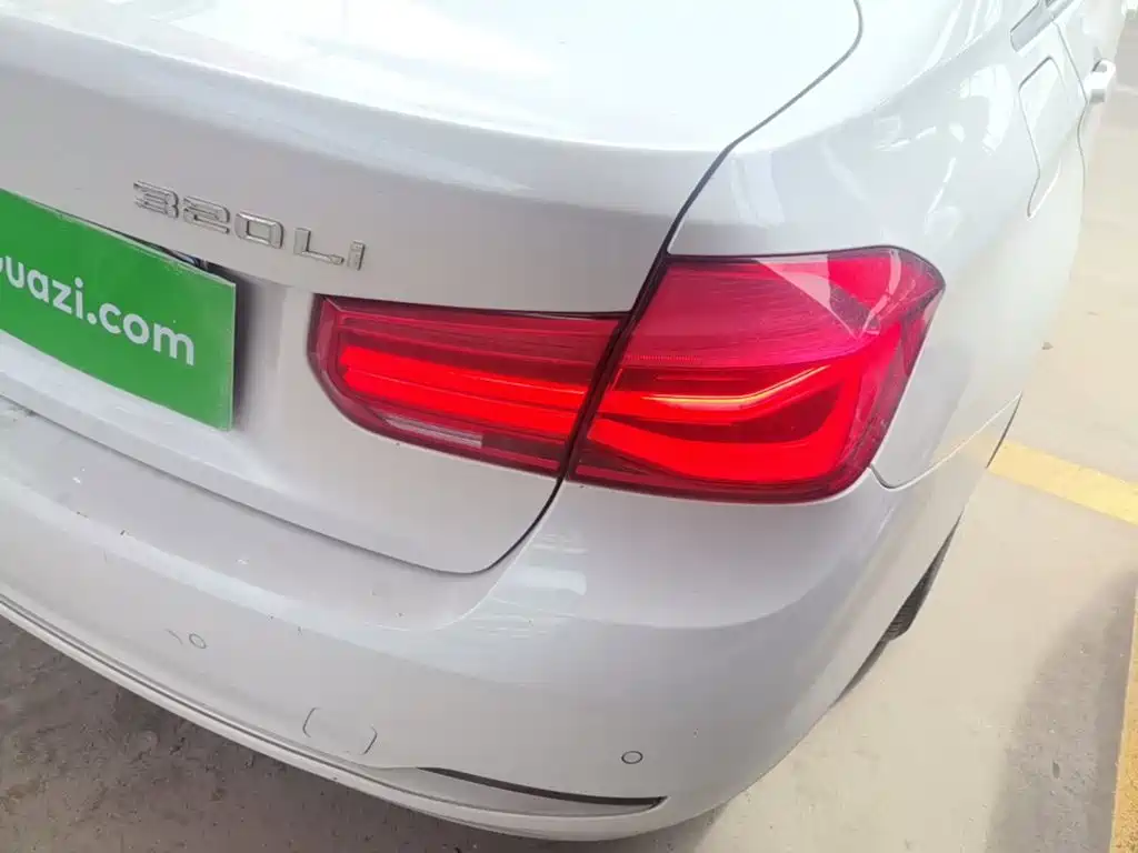 BMW 3 Series — миниатюра 8