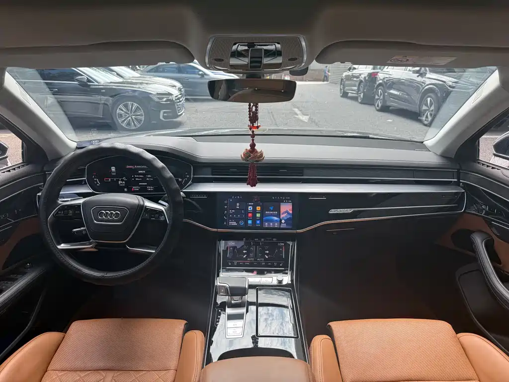 Audi A8 — миниатюра 7