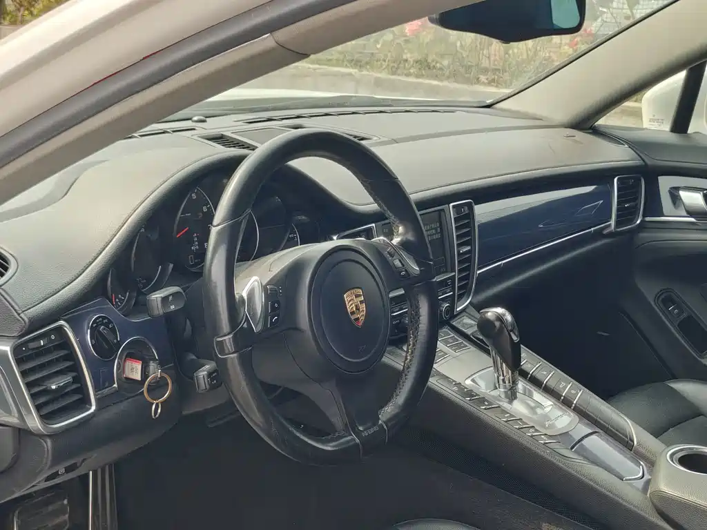 Porsche Panamera — миниатюра 10