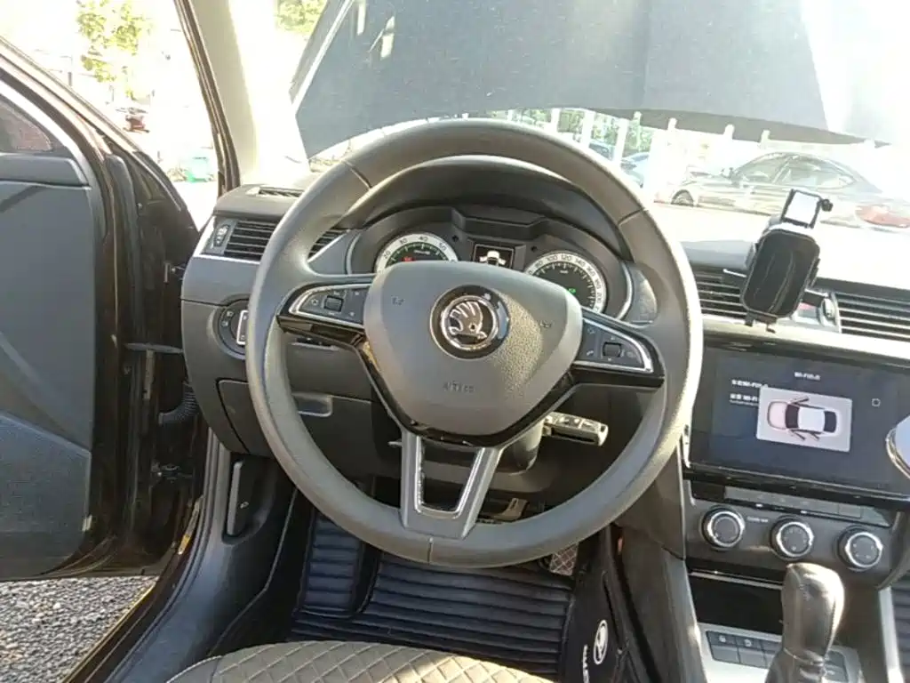 Skoda Octavia — миниатюра 11