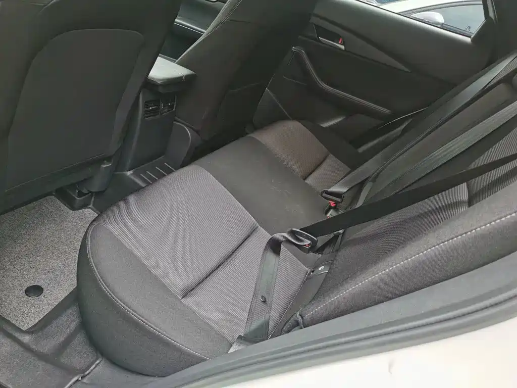 Mazda CX-30 EV — миниатюра 17