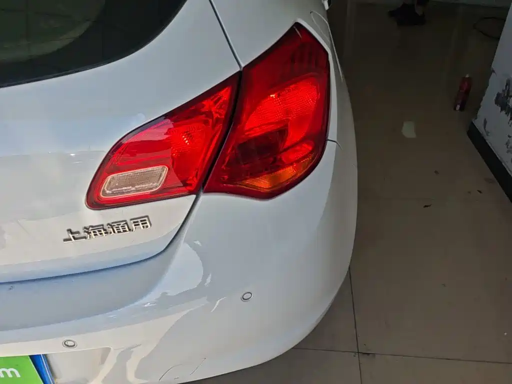 Buick Excelle — миниатюра 8