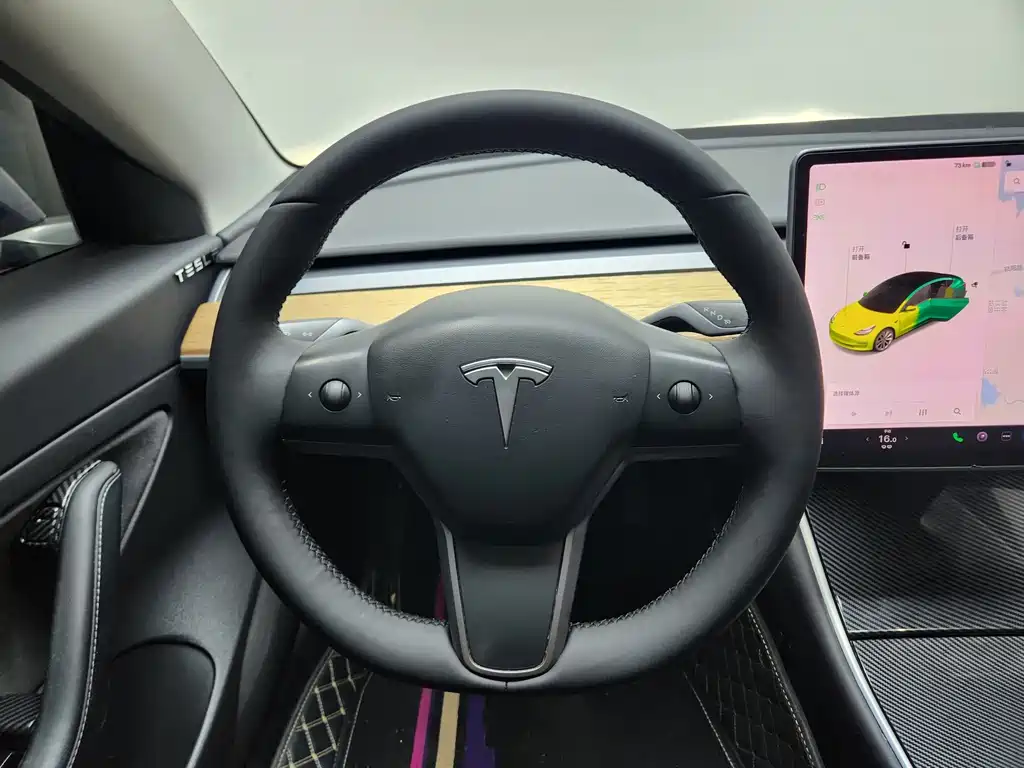 Tesla Model 3 — миниатюра 7