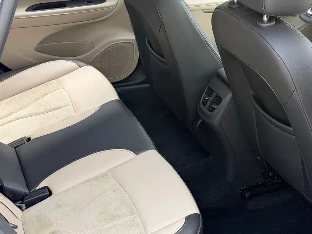 Buick Verano — миниатюра 18