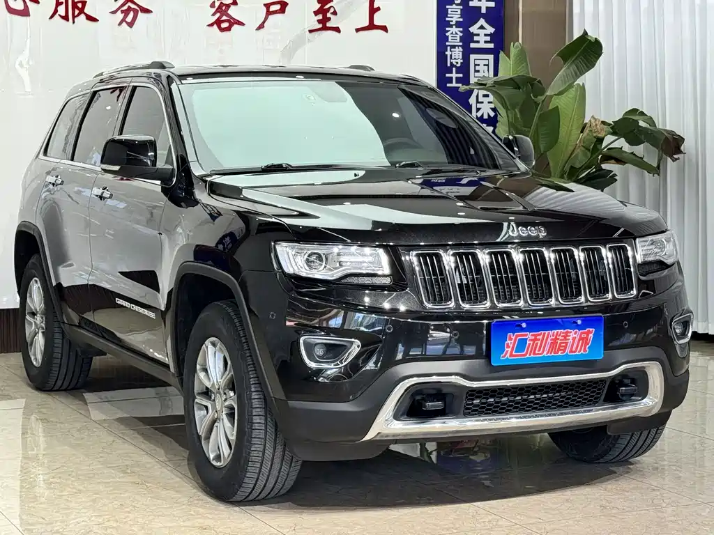 Jeep Grand Cherokee (Import) — миниатюра 3