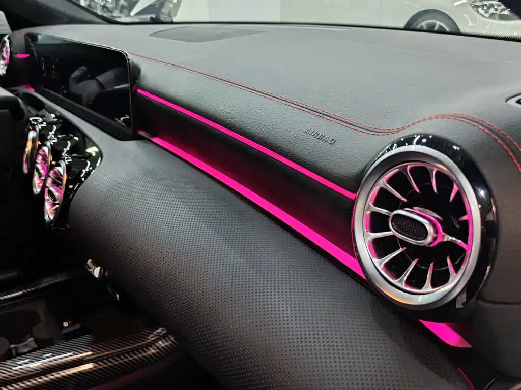 Mercedes-Benz CLA (Import) — миниатюра 12