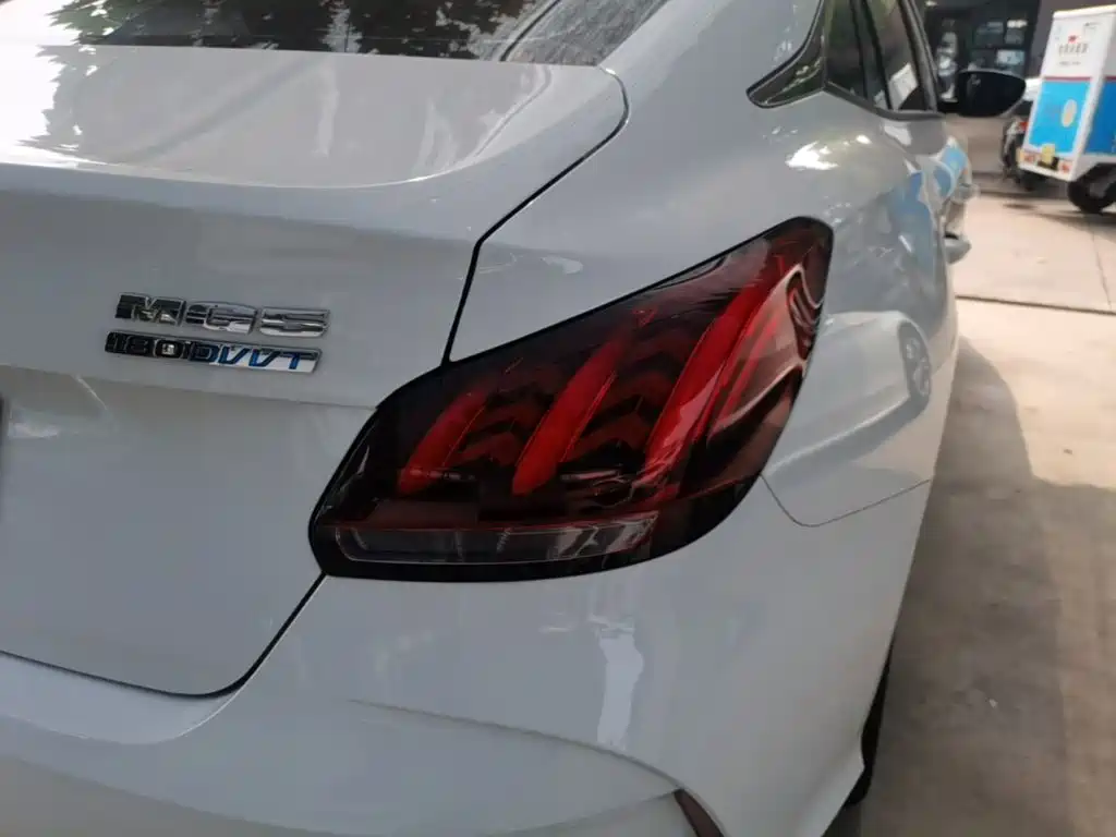 MG MG5 — миниатюра 8