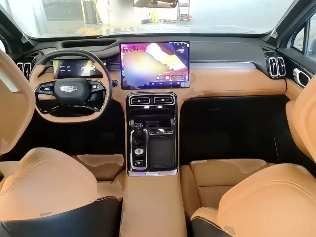 Geely Boyue L — миниатюра 10
