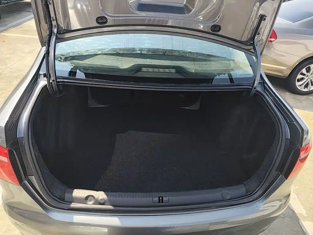 Volkswagen Lavida — миниатюра 19