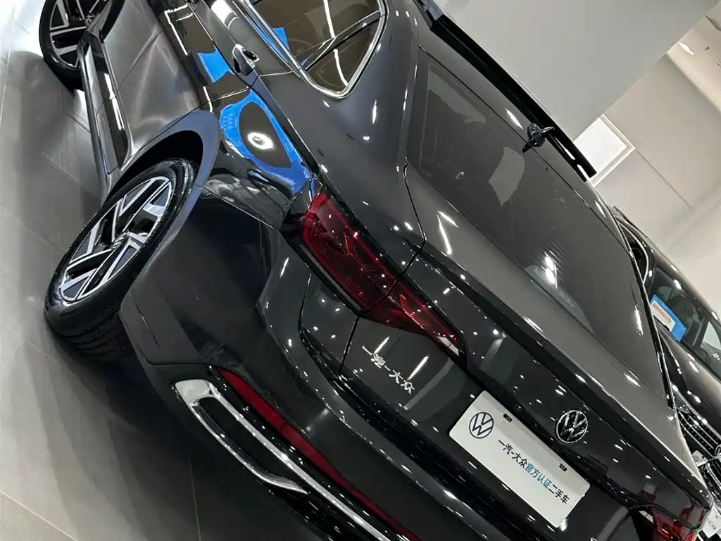 Volkswagen Sagitar — миниатюра 23
