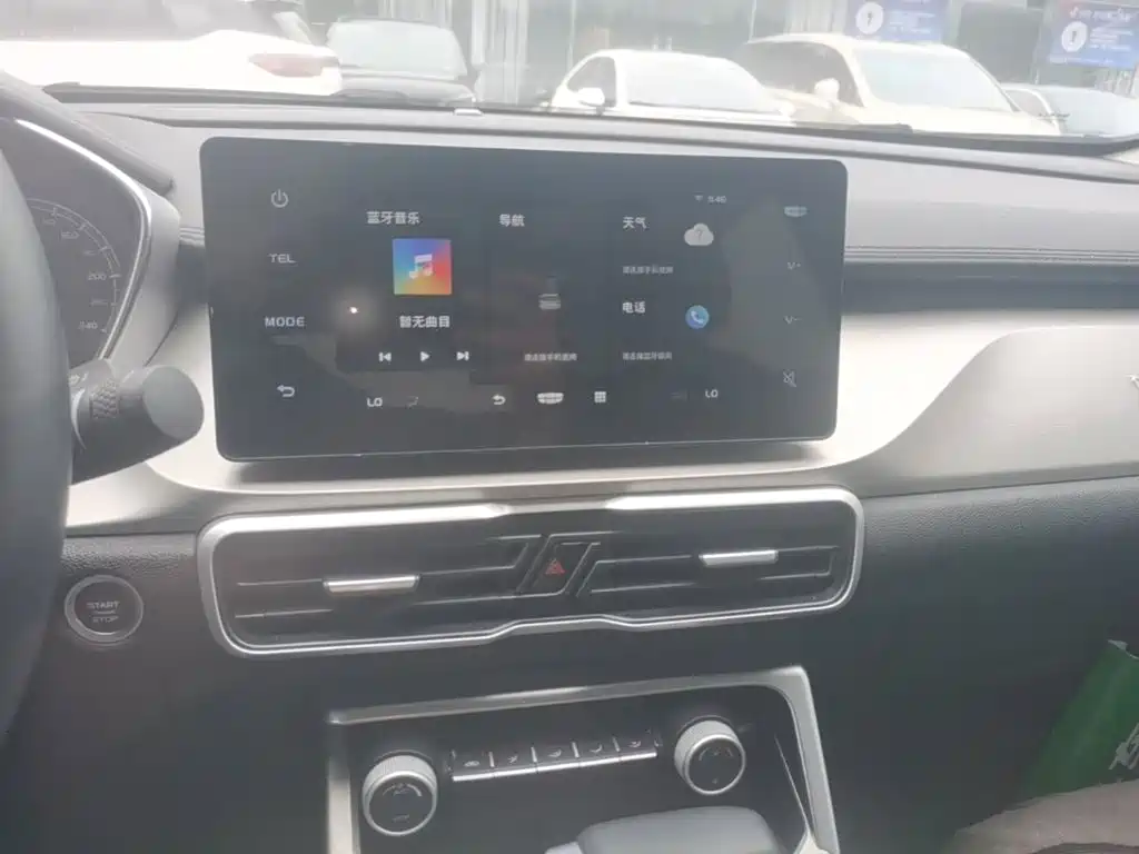Geely Binyue — миниатюра 13