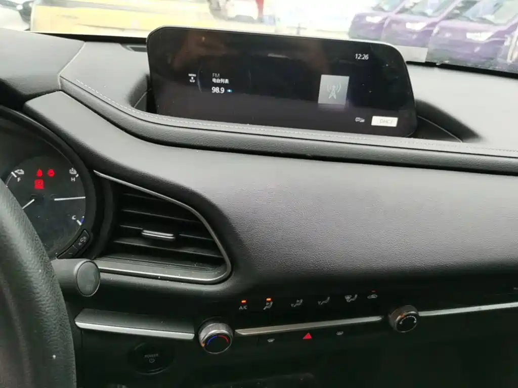 Mazda CX-30 EV — миниатюра 13
