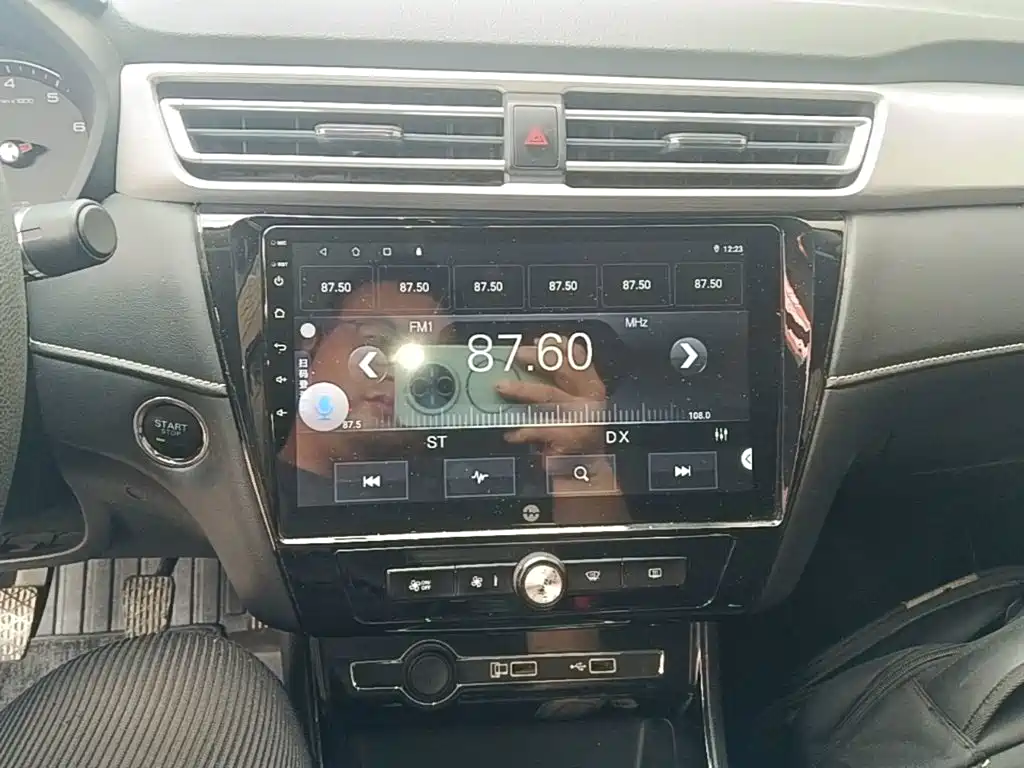 Roewe i5 — миниатюра 13