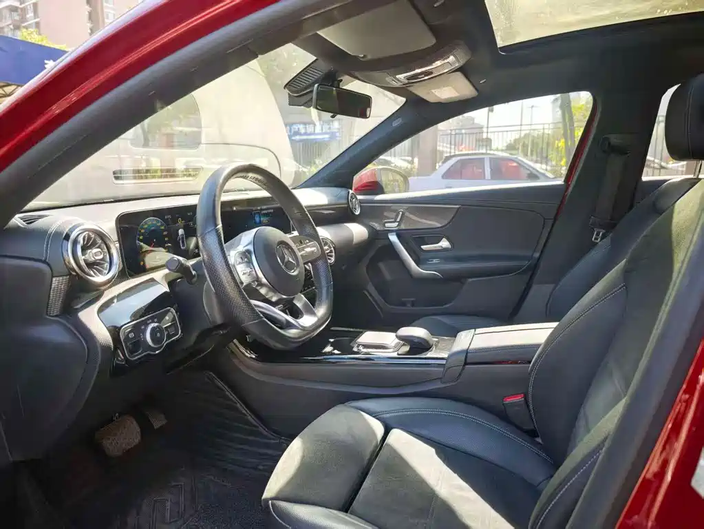 MERCEDES-BENZ A CLASS