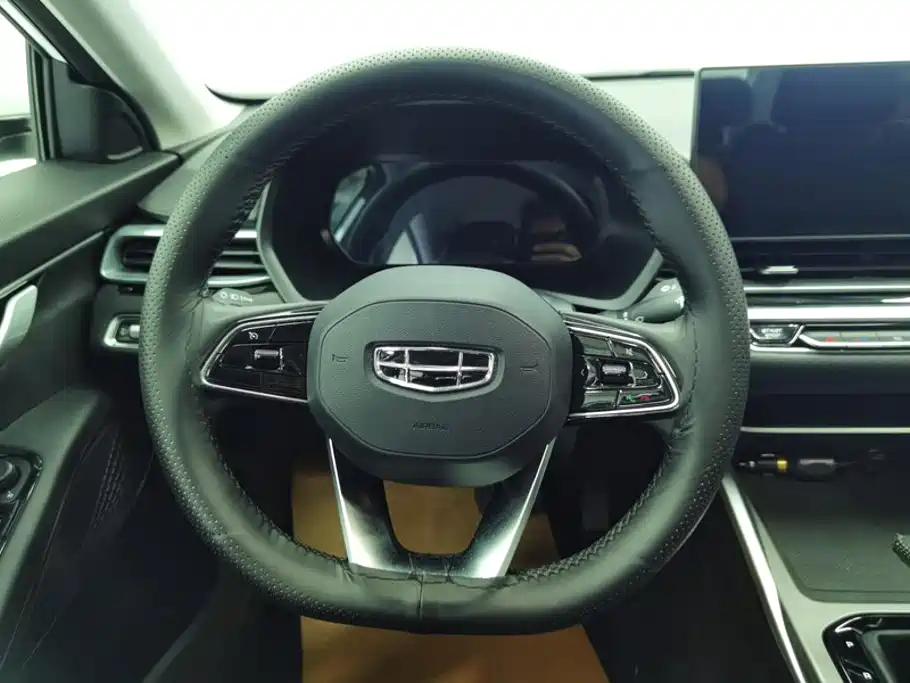 Geely Emgrand — миниатюра 15