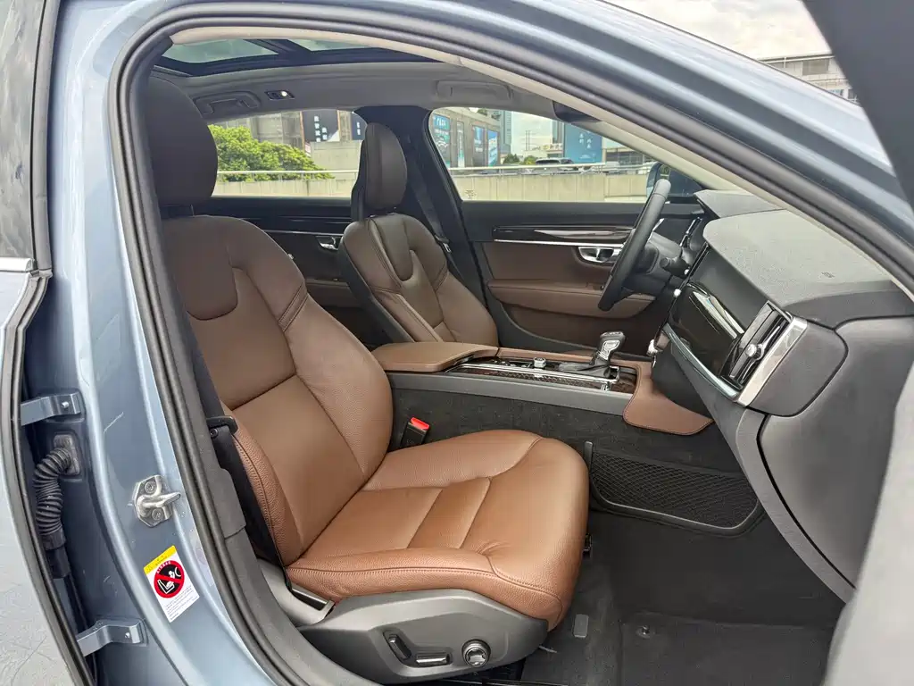 Volvo S90 — миниатюра 14