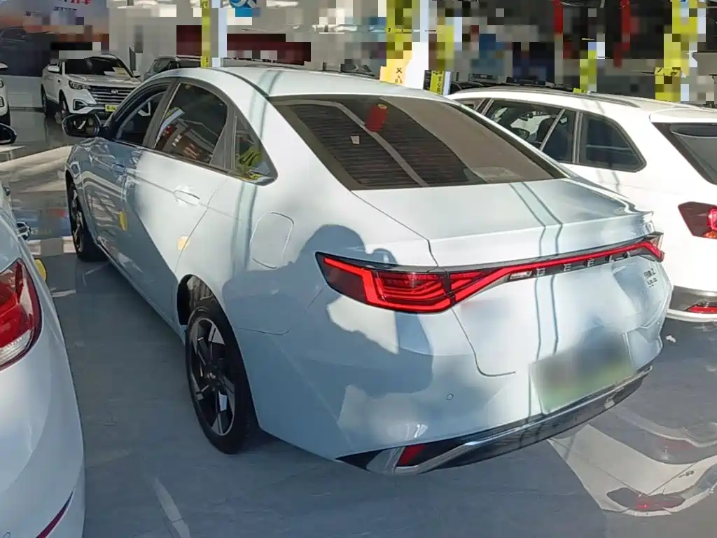 Geely L HiP — миниатюра 5