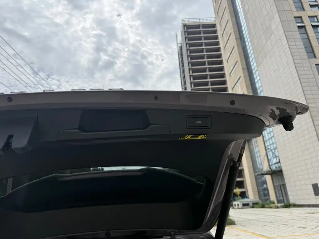 Volkswagen Tiguan L — миниатюра 18