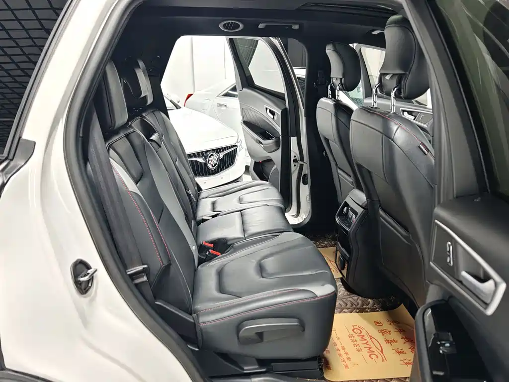 Ford Edge — миниатюра 9