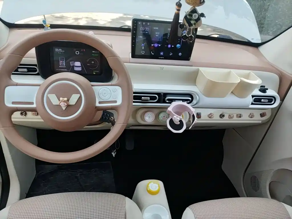 Wuling MINIEV — миниатюра 10