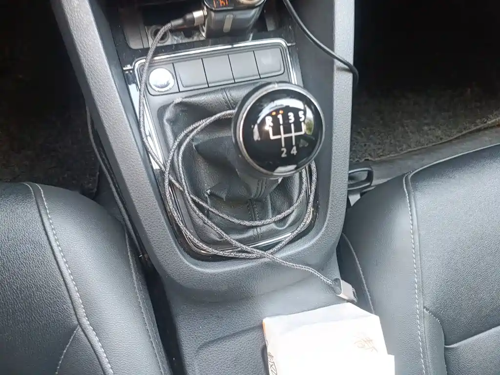 Volkswagen Sagitar — миниатюра 7
