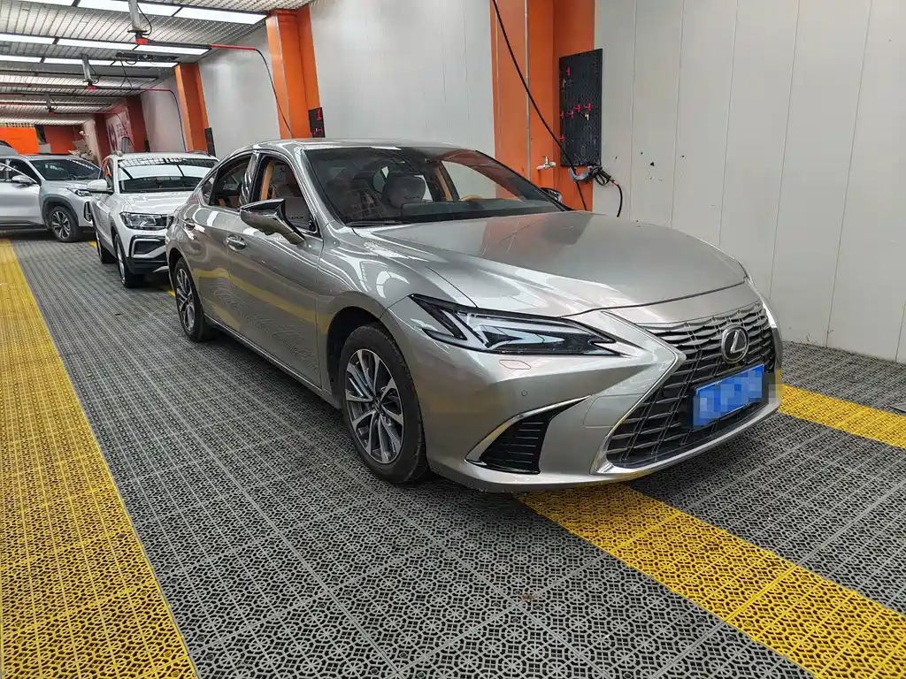 Lexus ES — миниатюра 2