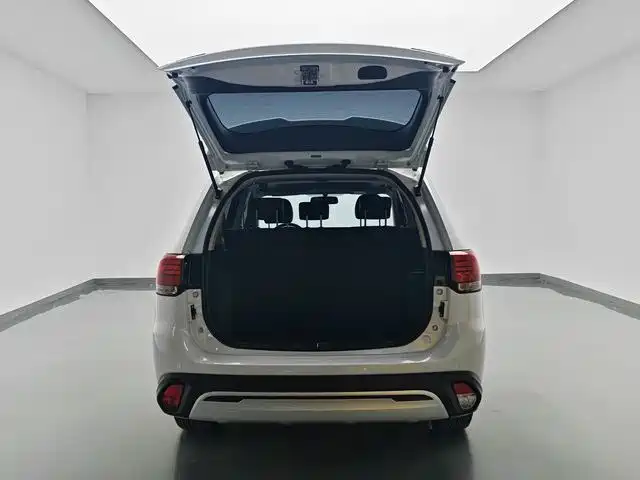 Mitsubishi Outlander 2.0L 2WD Enjoy Edition 5 seats, фото 13