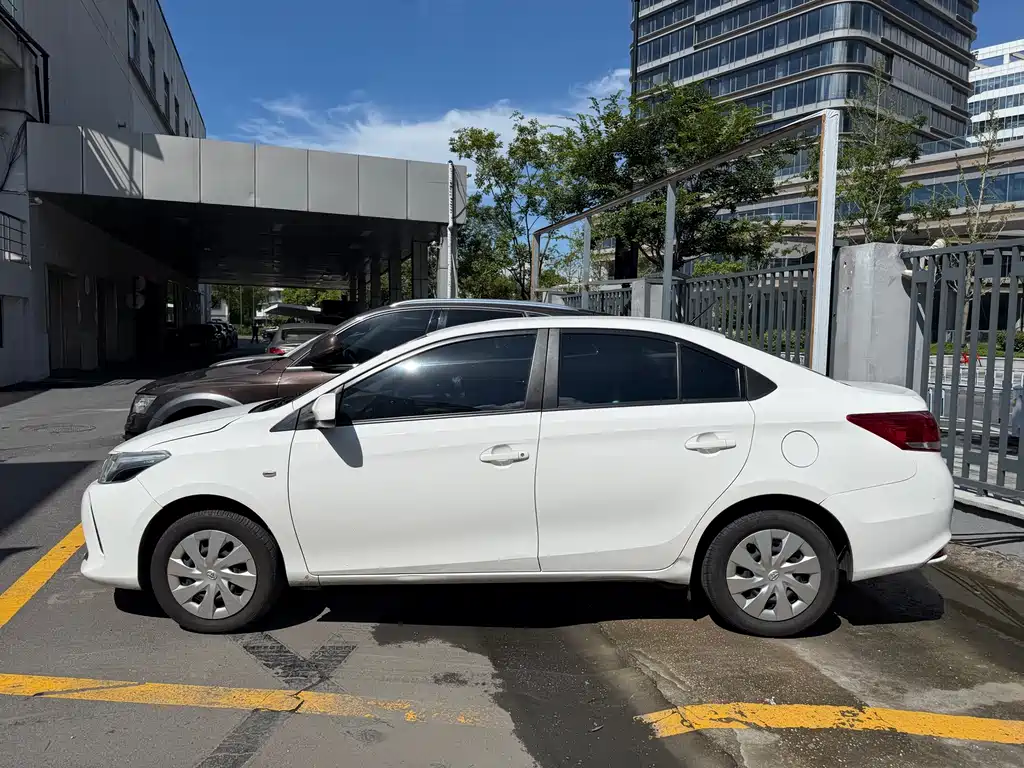 Toyota Vios — миниатюра 4