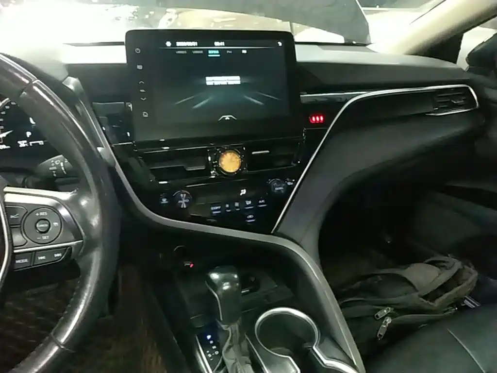 Toyota Camry — миниатюра 13
