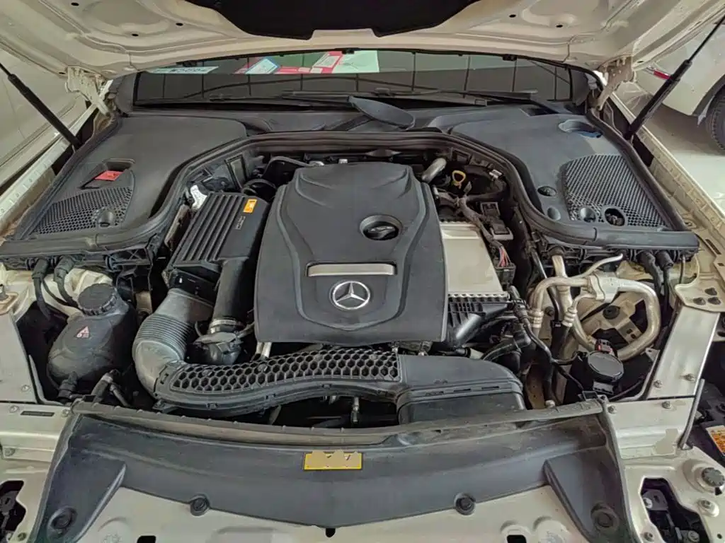 Mercedes-Benz E-Class — миниатюра 20