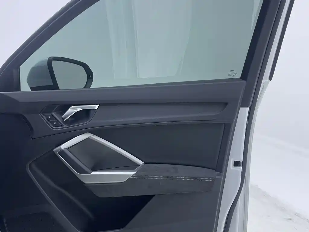 Audi Q3 — миниатюра 9