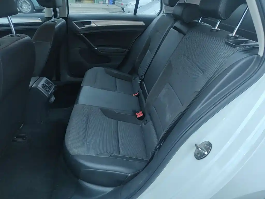 Volkswagen Golf — миниатюра 17