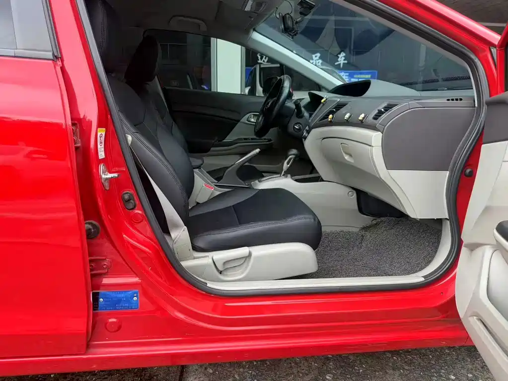 Honda Civic — миниатюра 14