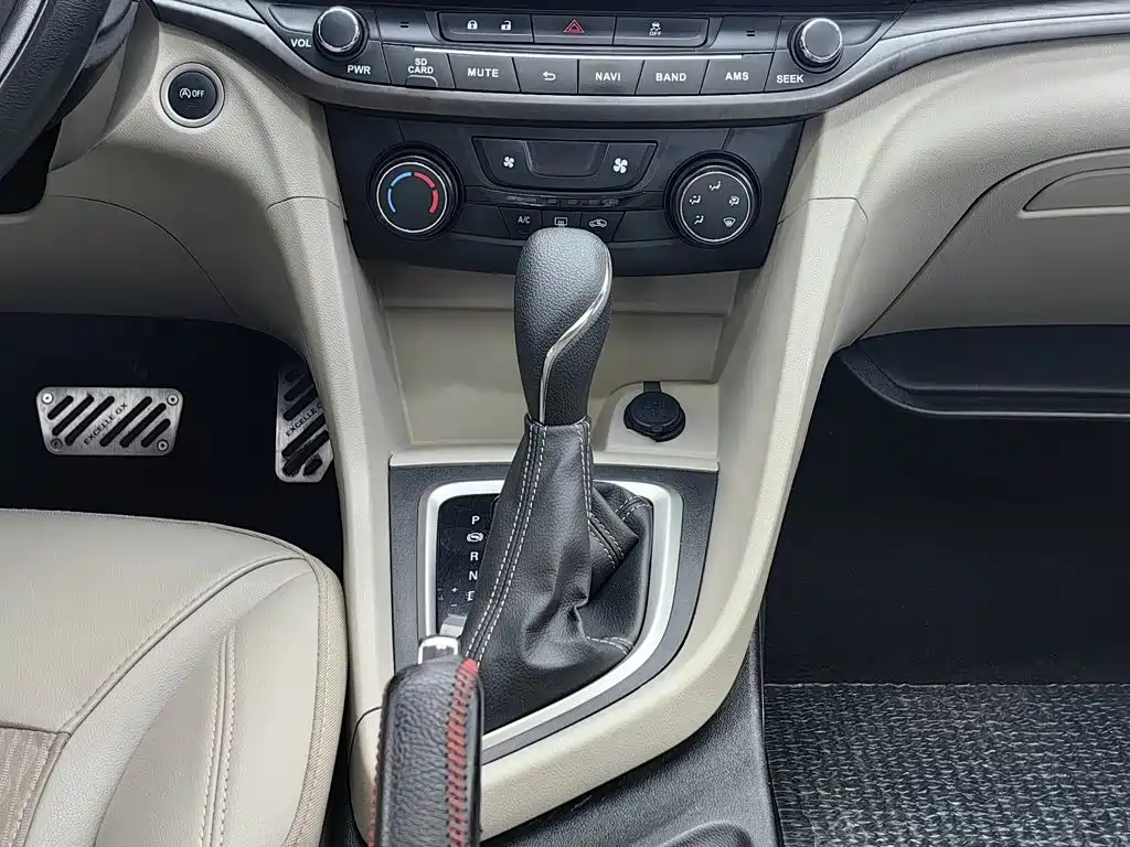 Buick Excelle — миниатюра 13