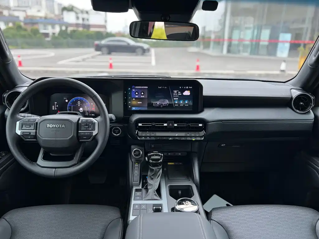 Toyota Prado — миниатюра 6