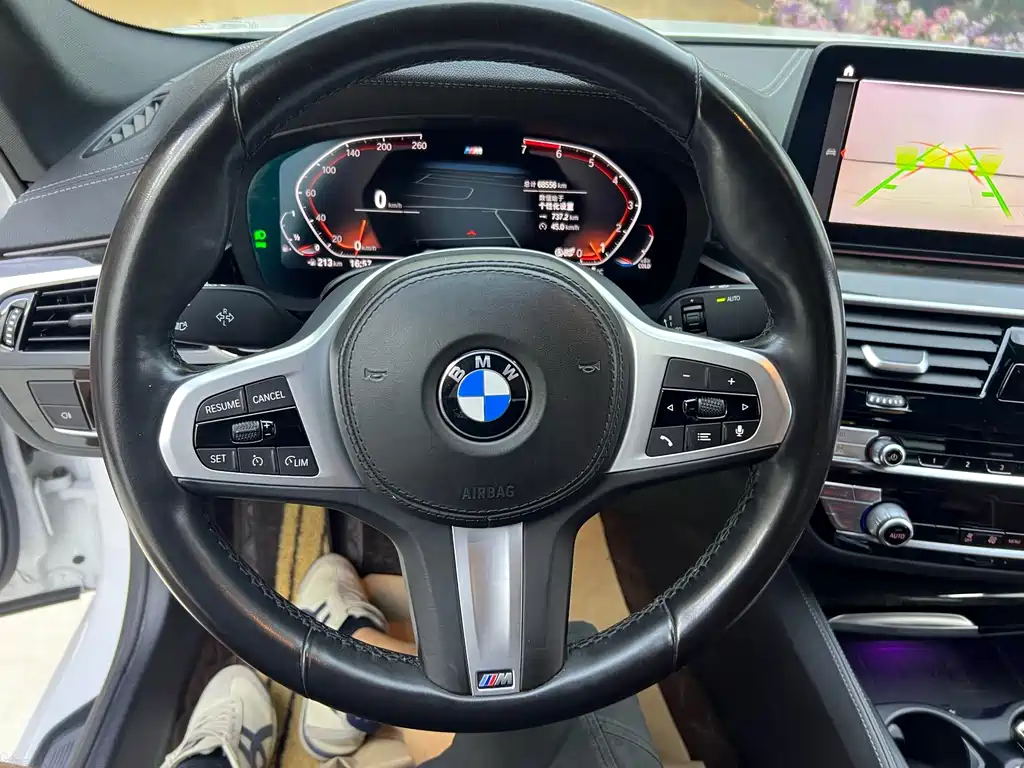 BMW 5 Series — миниатюра 14
