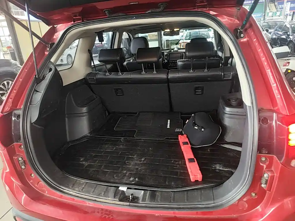 Mitsubishi Outlander — миниатюра 19