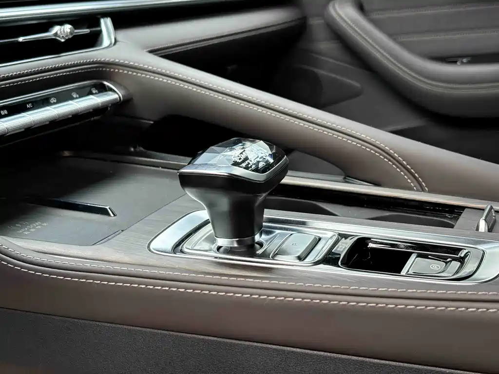 Geely Xingyue L — миниатюра 15