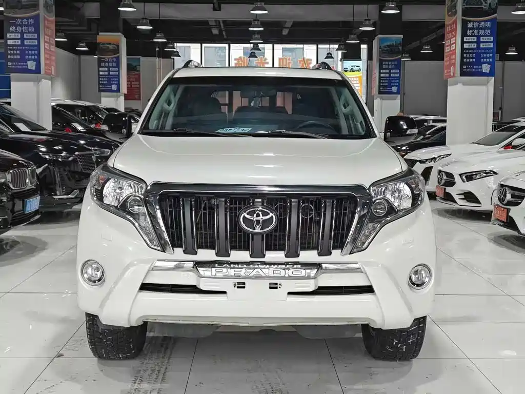 TOYOTA PRADO