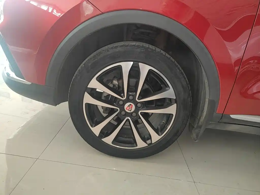 Roewe RX3 — миниатюра 23