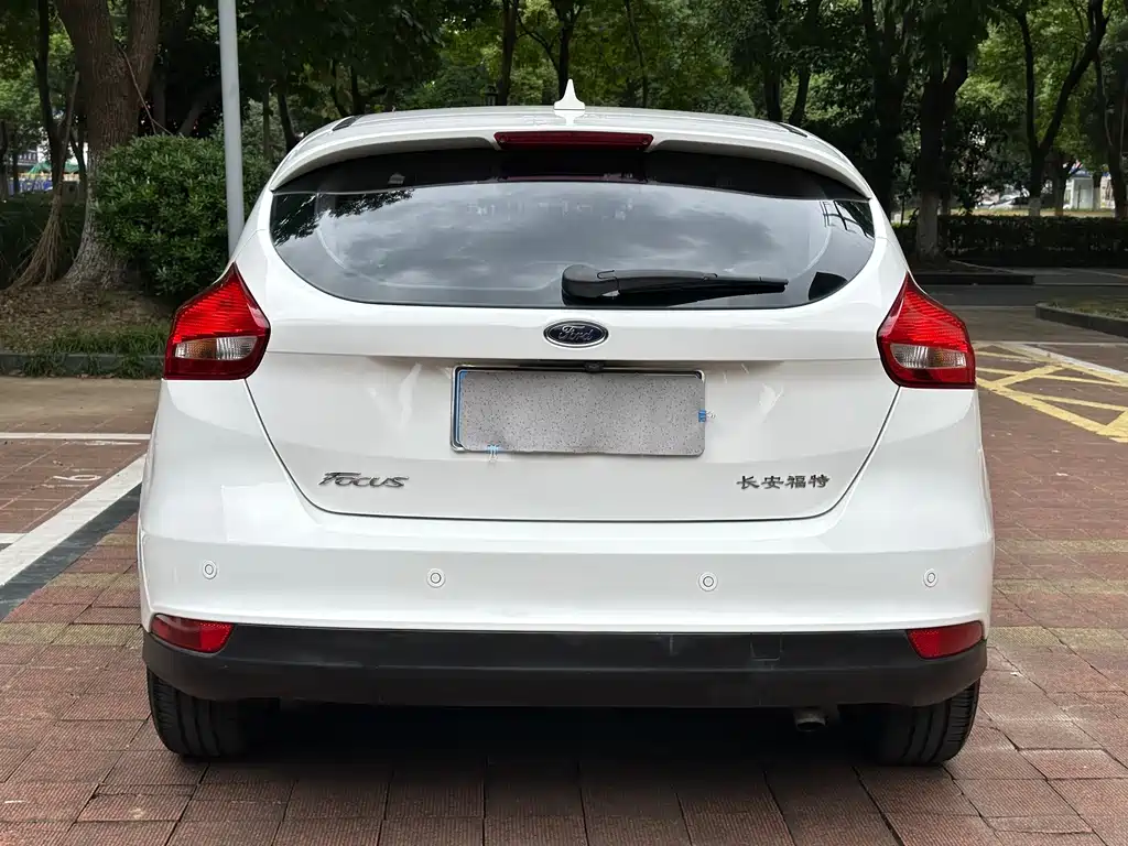 Ford Focus — миниатюра 5