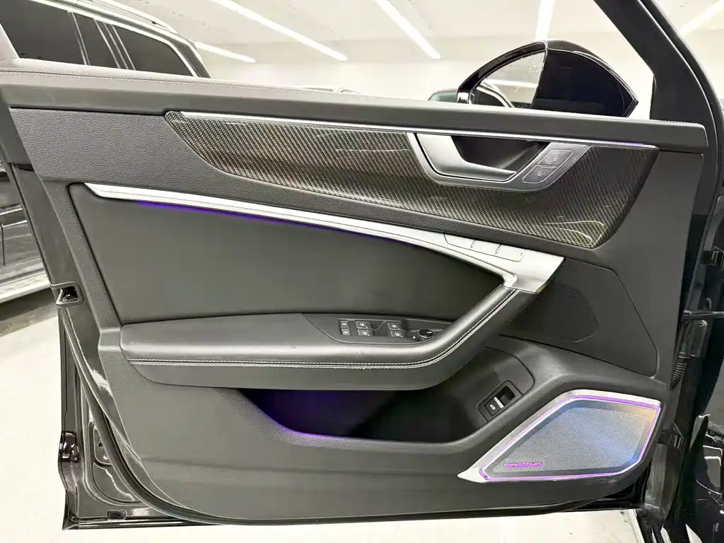 Audi A6L — миниатюра 10