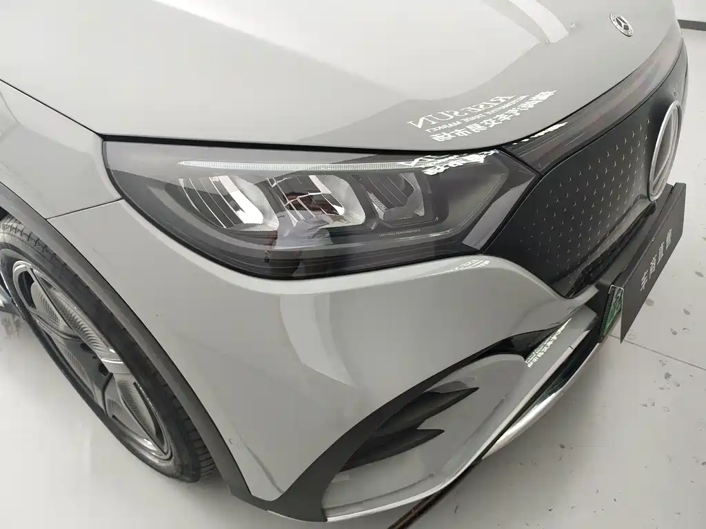 Mercedes-Benz EQE SUV — миниатюра 19