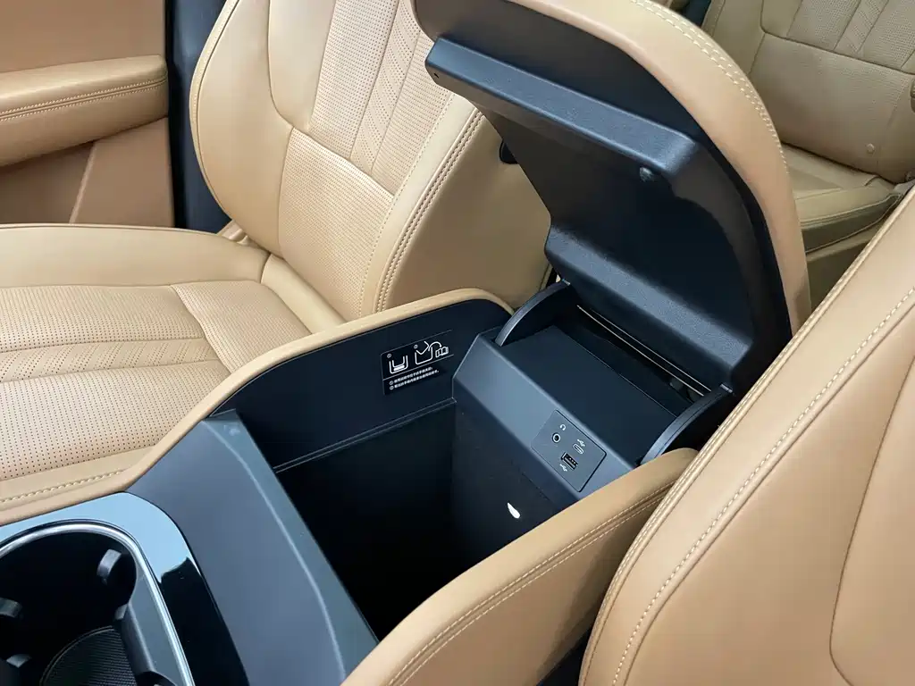 Li Auto Li ONE — миниатюра 17