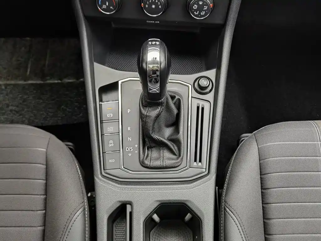 Volkswagen Lavida — миниатюра 13