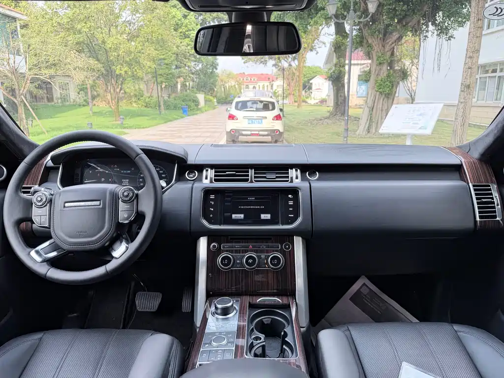 Land Rover Range Rover — миниатюра 18