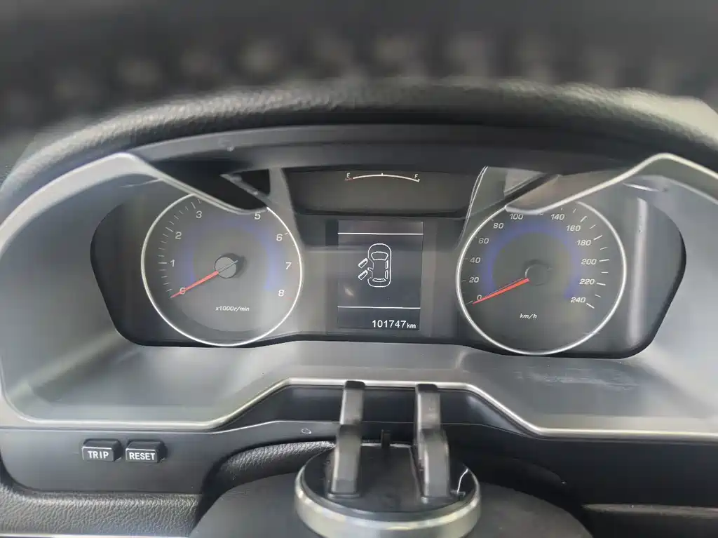Geely Emgrand — миниатюра 13
