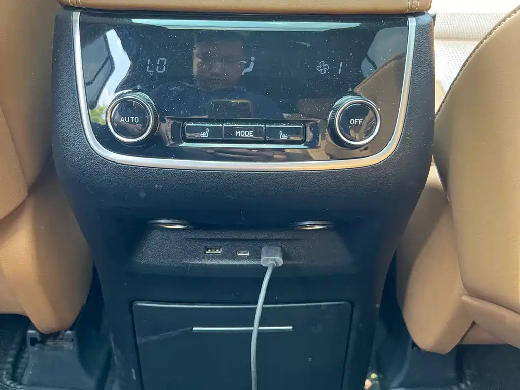 Li Auto Li ONE — миниатюра 16